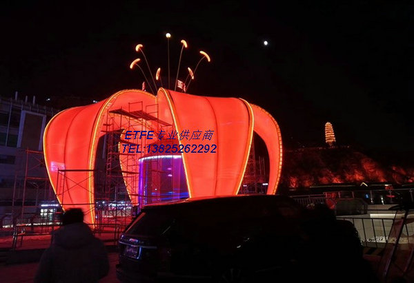 膜結(jié)構(gòu)車(chē)棚的安裝特點(diǎn)有哪些?